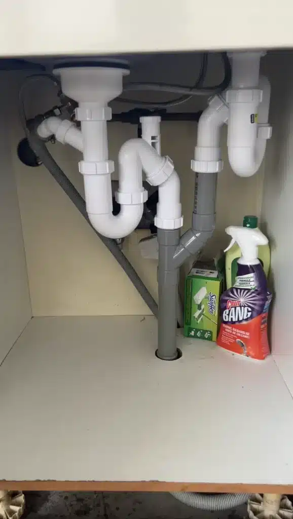 keukenafvoer Verstopt lekkage