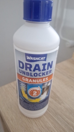 Gevaarlijk etiket ontstopper zonder Nederlandse tekst